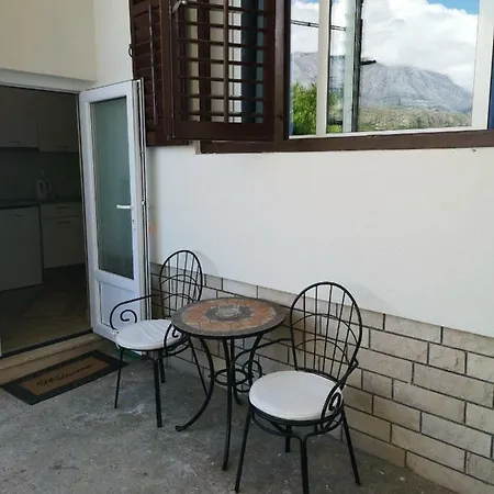 Vedrana Podgora (Split-Dalmatia)
